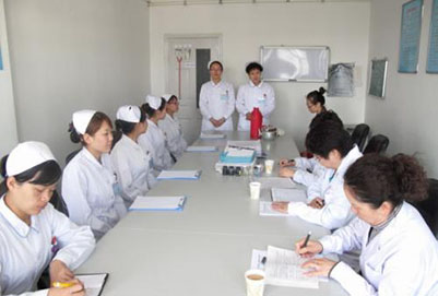2019年初中生报读成都卫校护理专业有前途吗