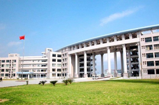 福建医科大学寝室宿舍条件与学校食堂环境图片_招生信息